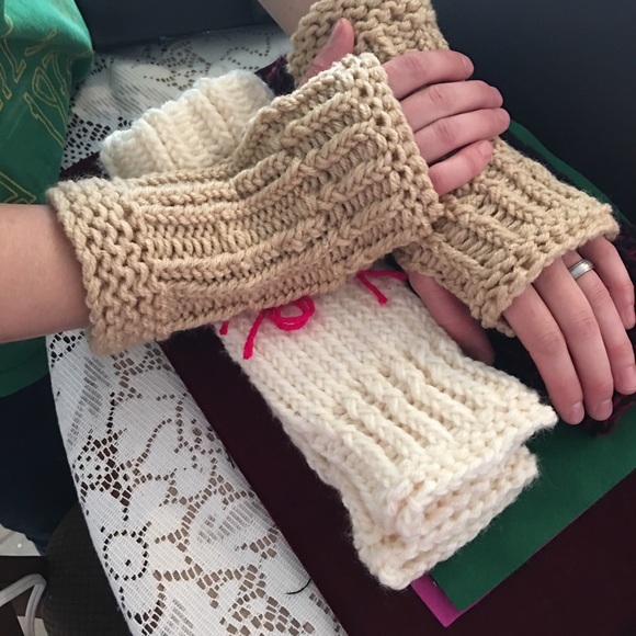 🩸Fingerless Rugged Gloves🩸 - Picture 2 of 8